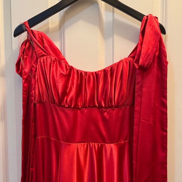 CINDERELLA DIVINE 7490 Sleeveless A-Line Satin Evening Dress Red Size 10 Prom - Picture 5 of 11